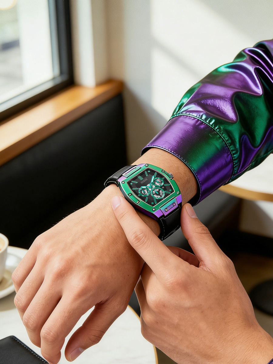 Мужские спортивные часы GUESS  – обзор и цена Smartwatch Guess